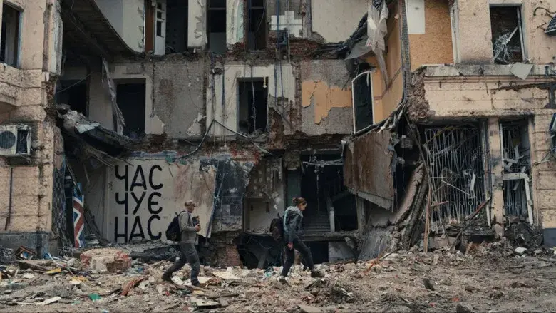 Porcelain War - Fondo