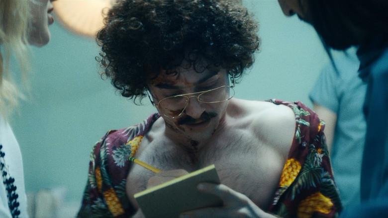 Weird: La historia de Al Yankovic - Fondo