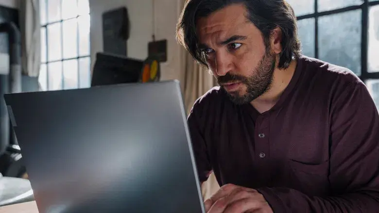 Tausend Zeilen - Fondo