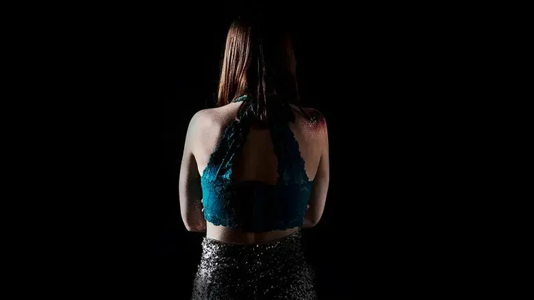Angie: Lost Girls - Fondo