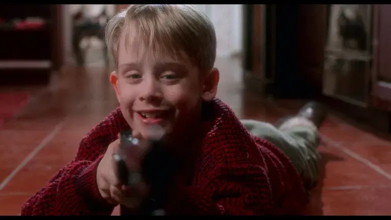 Solo en casa - Fondo