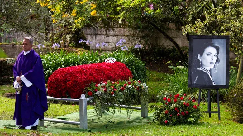 Charly, Erick y toda la familia despiden a Yeimy en su funeral