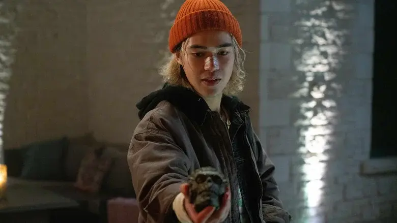 Whistle: El silbido del mal - Fondo