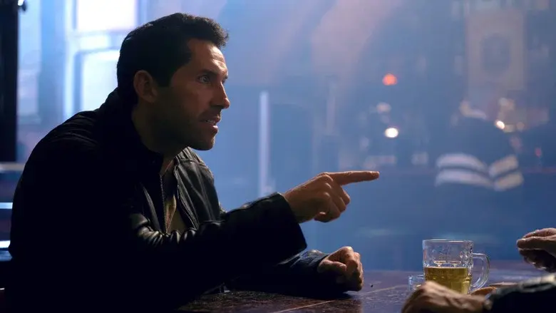 Accident Man: De vacaciones - Fondo