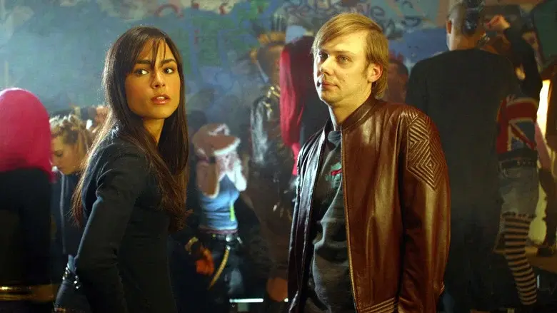 D.E.B.S. (Espías en acción) - Fondo