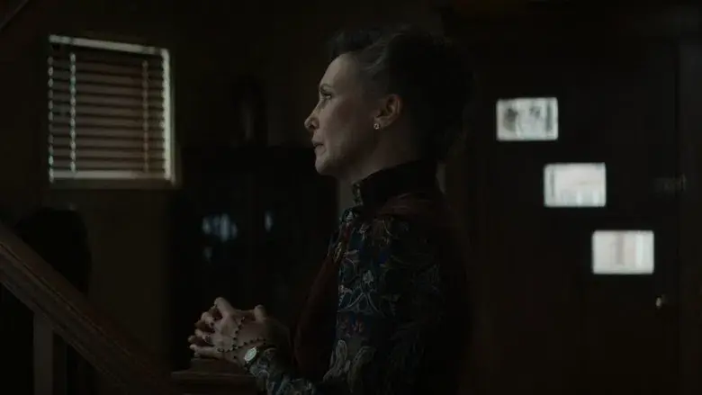 Expediente Warren: El último rito - Fondo