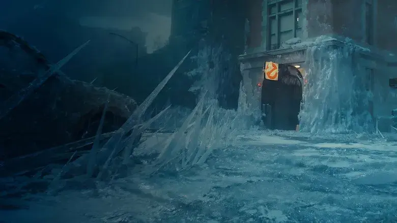 Cazafantasmas: Imperio helado - Fondo