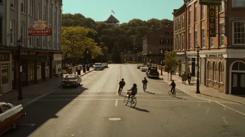 It: Bienvenidos a Derry - Fondo