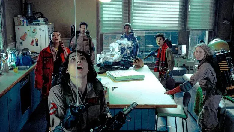 Cazafantasmas: Imperio helado - Fondo