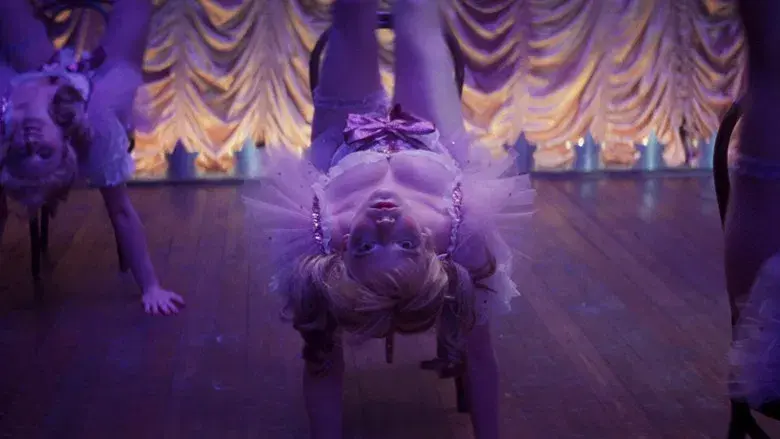 Última noche en el Soho - Fondo