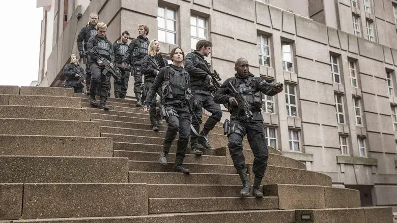 Los Juegos del Hambre: Sinsajo - Parte 2 - Fondo