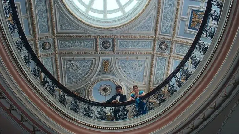 The Buccaneers: Aristócratas por amor - Fondo