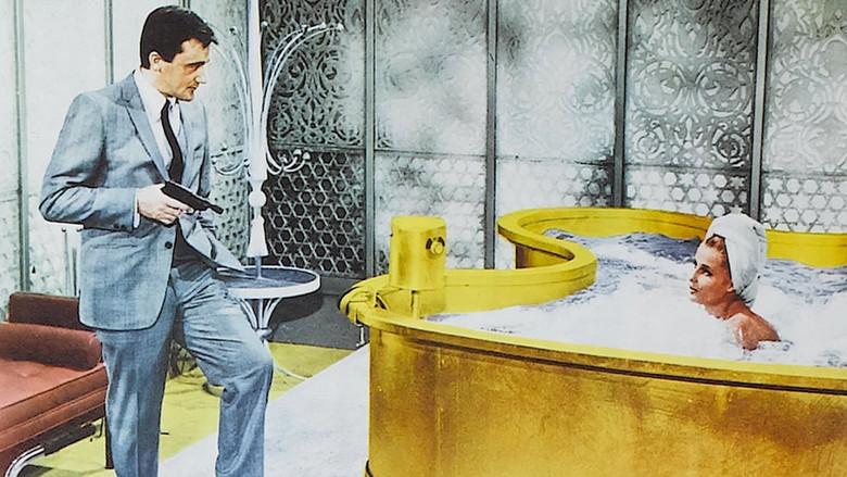 Desapareció un Espía - Fondo