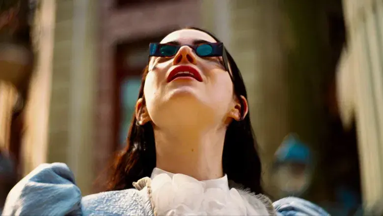 Pobres criaturas - Fondo