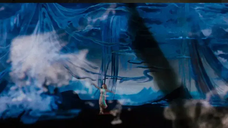 Las zapatillas rojas - Fondo