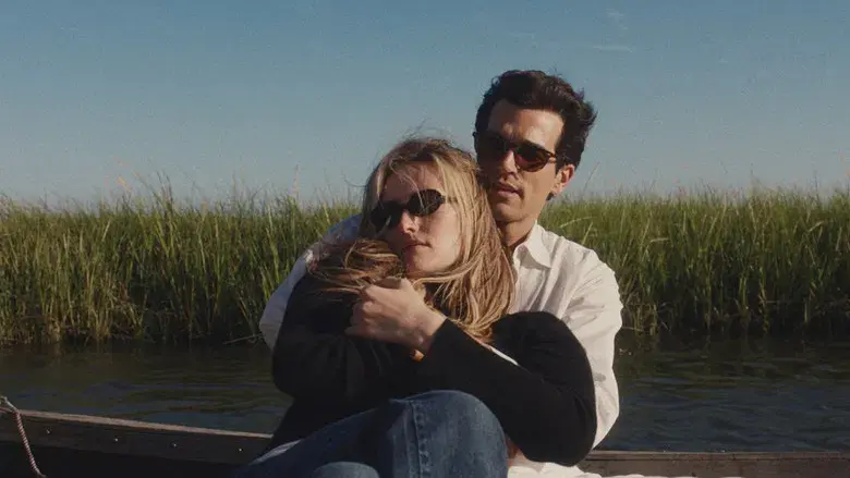 Love Story: John F. Kennedy Jr. y Carolyn Bessette - Fondo