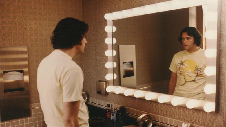 Man on the Moon - Fondo