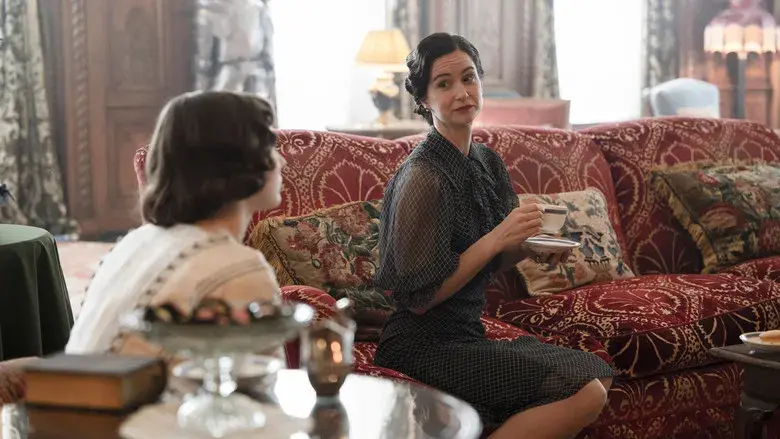 Fackham Hall - Fondo