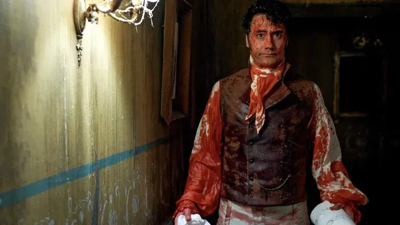 Lo que hacemos en las sombras - Fondo