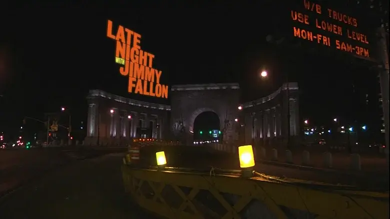 Late Night with Jimmy Fallon - Fondo