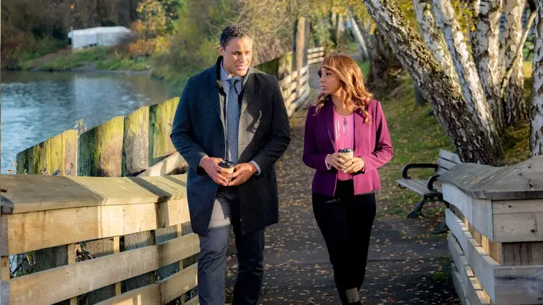 Morning Show Mysteries: Mortal Mishaps - Fondo