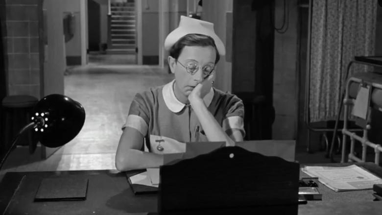 Carry On Nurse - Fondo