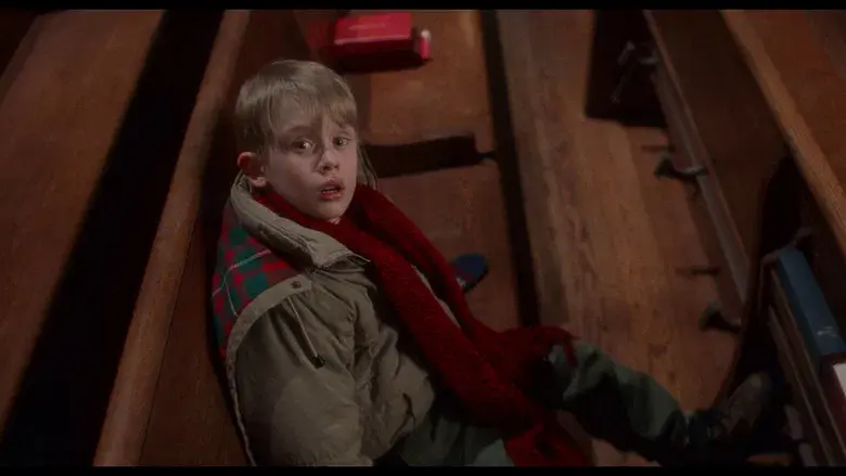 Solo en casa - Fondo