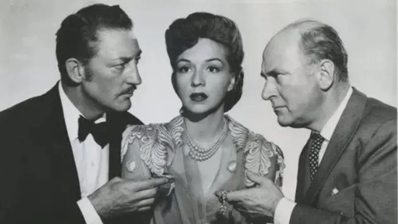 Secrets of the Lone Wolf - Fondo