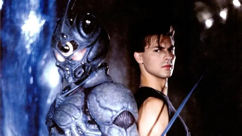 Guyver: Dark Hero - Fondo