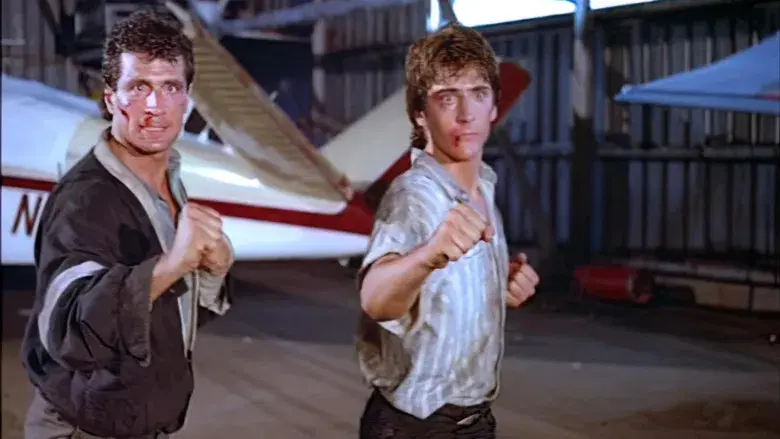 Retroceder nunca, rendirse jamás 3 - Fondo