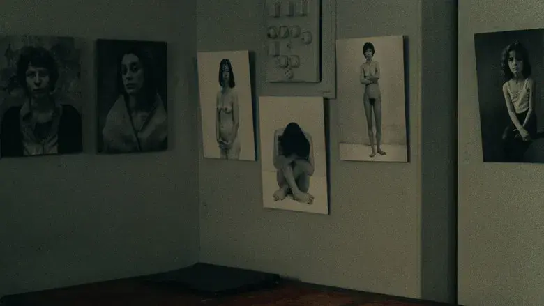 Una canta, la otra no - Fondo