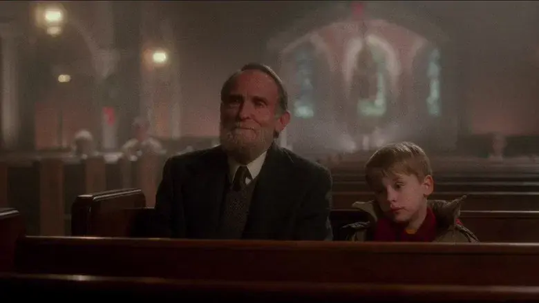 Solo en casa - Fondo