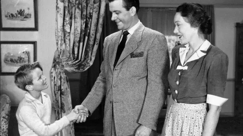 Too Many Winners - Fondo