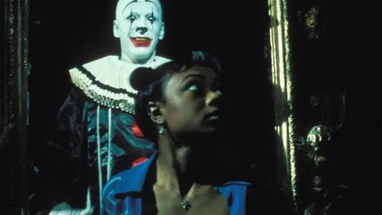 El payaso a medianoche - Fondo
