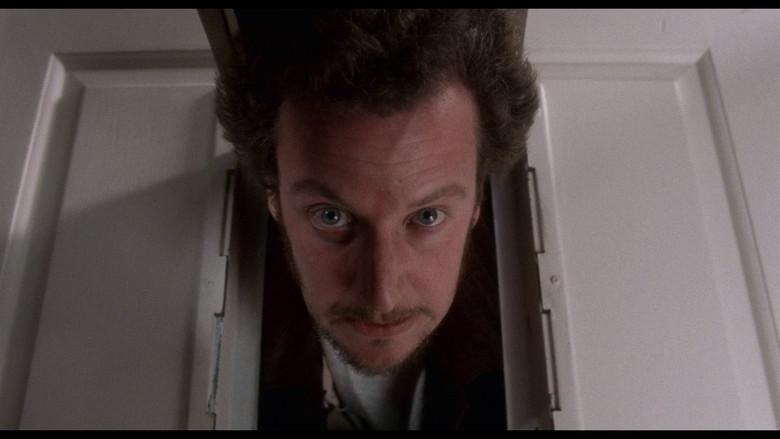 Solo en casa - Fondo