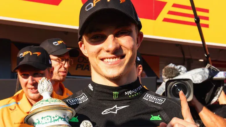 Formula 1: La emoción de un Grand Prix - Fondo