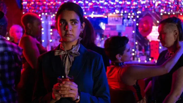 Dos chicas a la fuga - Fondo