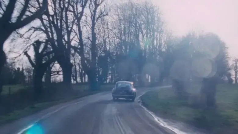 El hilo invisible - Fondo