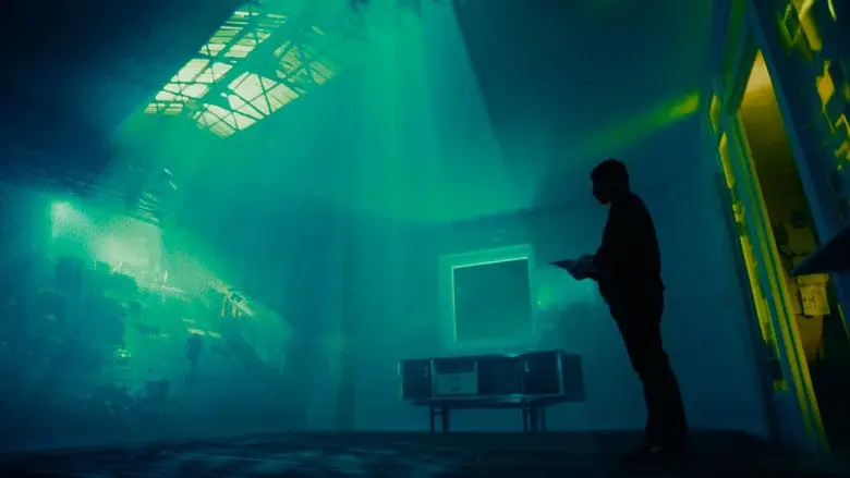 T2 Trainspotting - Fondo