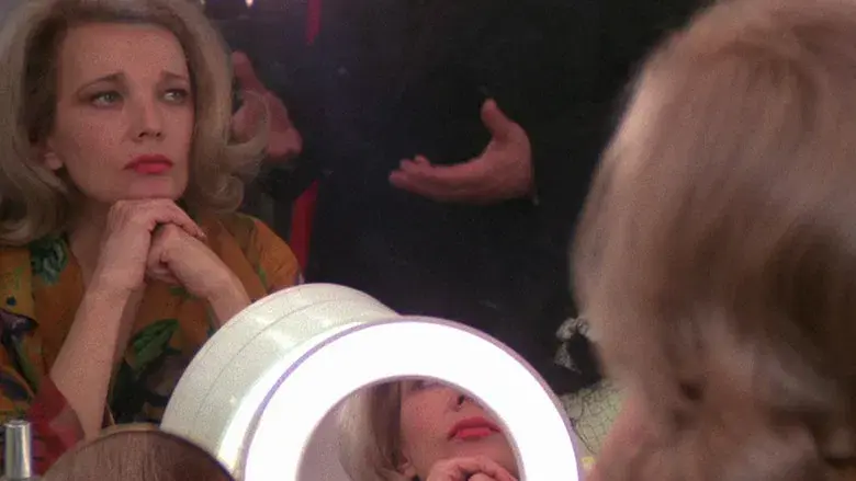 Noche de estreno - Fondo