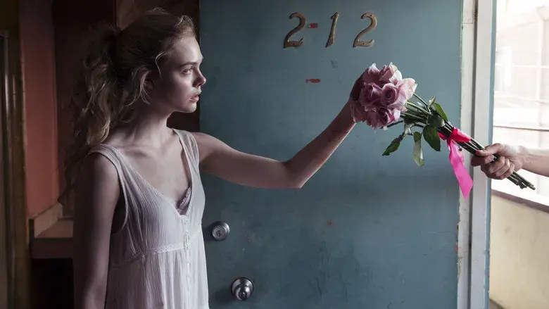 The Neon Demon - Fondo