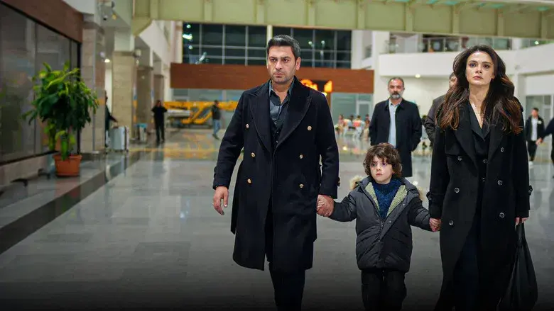 En Tierra Lejana - Fondo