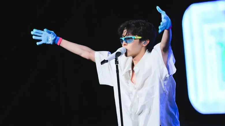 j-hope IN THE BOX - Fondo