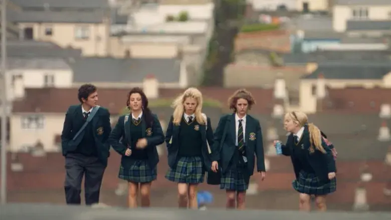 Derry Girls - Fondo