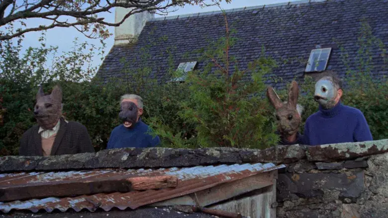 El hombre de mimbre - Fondo