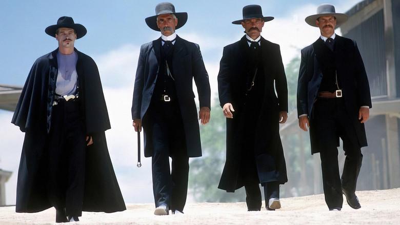 Tombstone: La leyenda de Wyatt Earp - Fondo