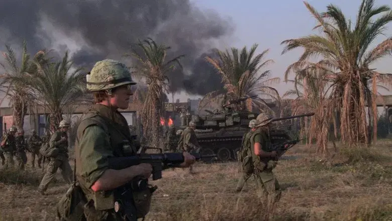 La chaqueta metálica - Fondo