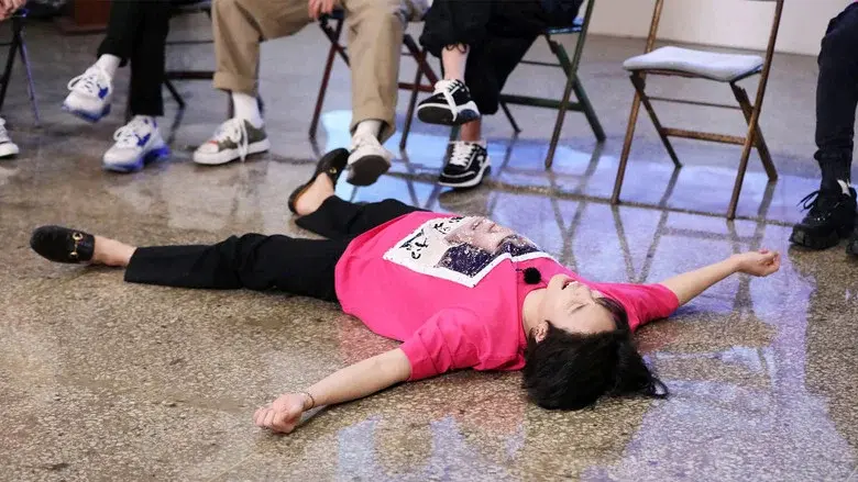 Corre BTS (Run BTS) - Fondo
