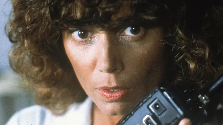 Piraña II: Los vampiros del mar - Fondo