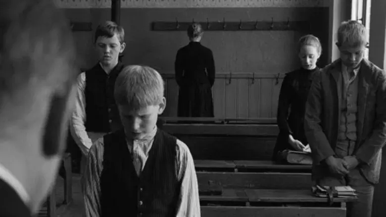 La cinta blanca - Fondo